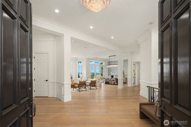 9234 NE 25th Street, Clyde Hill, WA 98004