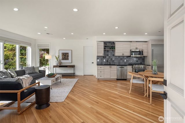 9234 NE 25th Street, Clyde Hill, WA 98004