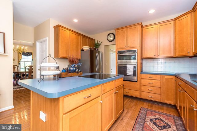 5041 GRUNDY WAY, Doylestown, PA 18902