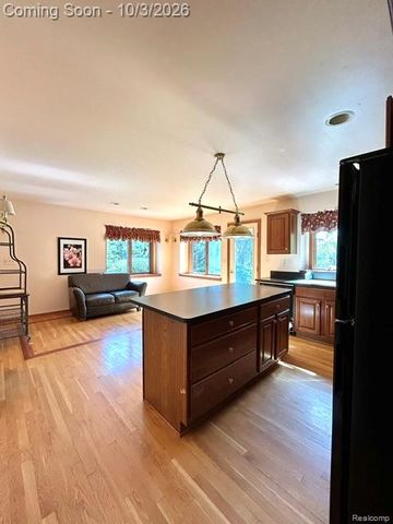 11454 Arrowhead Drive, Green Oak Township, MI 48178