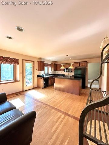 11454 Arrowhead Drive, Green Oak Township, MI 48178