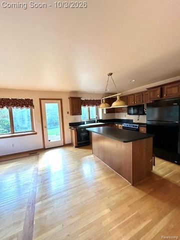 11454 Arrowhead Drive, Green Oak Township, MI 48178