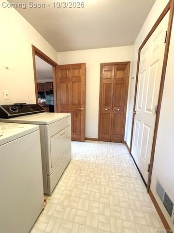 11454 Arrowhead Drive, Green Oak Township, MI 48178
