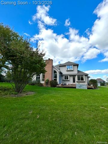 11454 Arrowhead Drive, Green Oak Township, MI 48178