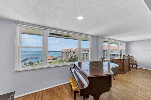 622 EDGEWATER DRIVE 823, Dunedin, FL 34698