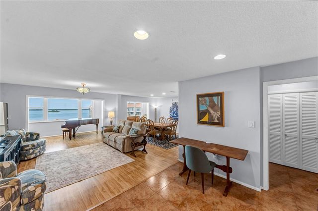 622 EDGEWATER DRIVE 823, Dunedin, FL 34698