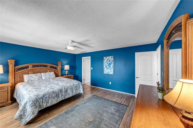 622 EDGEWATER DRIVE 823, Dunedin, FL 34698