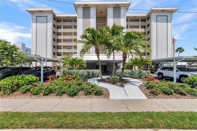622 EDGEWATER DRIVE 823, Dunedin, FL 34698