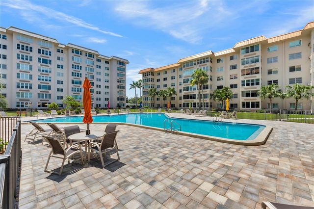 622 EDGEWATER DRIVE 823, Dunedin, FL 34698