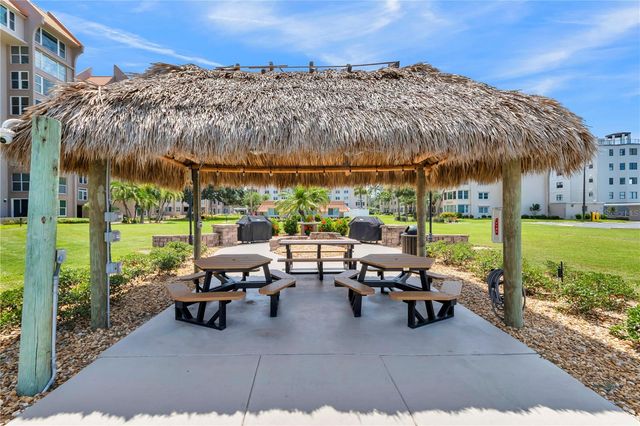 622 EDGEWATER DRIVE 823, Dunedin, FL 34698
