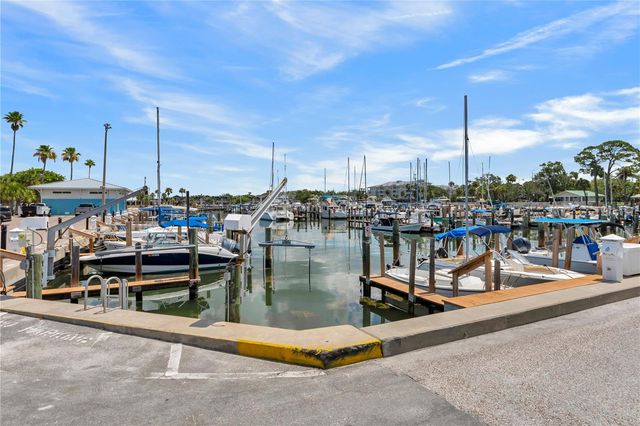 622 EDGEWATER DRIVE 823, Dunedin, FL 34698