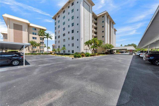 622 EDGEWATER DRIVE 823, Dunedin, FL 34698