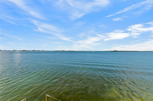 622 EDGEWATER DRIVE 823, Dunedin, FL 34698
