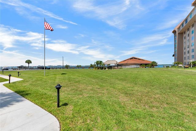 622 EDGEWATER DRIVE 823, Dunedin, FL 34698