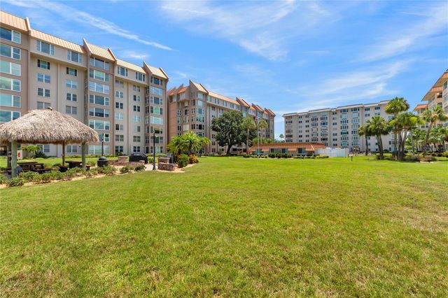 622 EDGEWATER DRIVE 823, Dunedin, FL 34698
