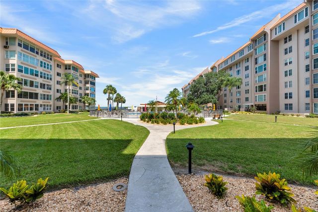 622 EDGEWATER DRIVE 823, Dunedin, FL 34698