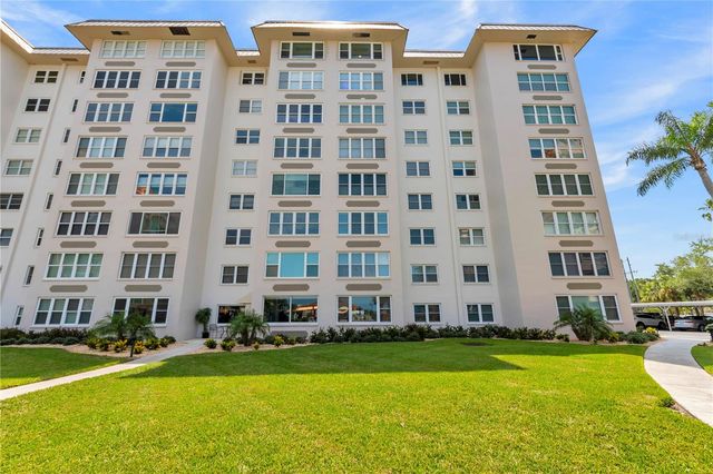 622 EDGEWATER DRIVE 823, Dunedin, FL 34698