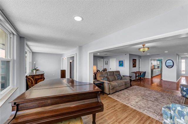 622 EDGEWATER DRIVE 823, Dunedin, FL 34698