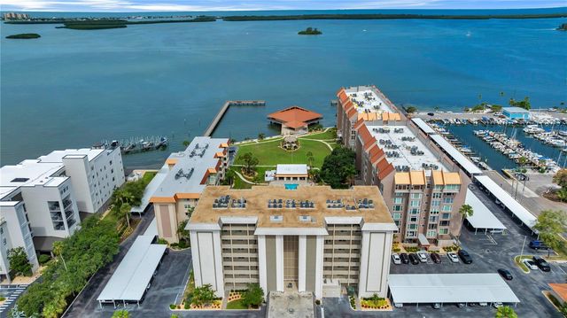 622 EDGEWATER DRIVE 823, Dunedin, FL 34698
