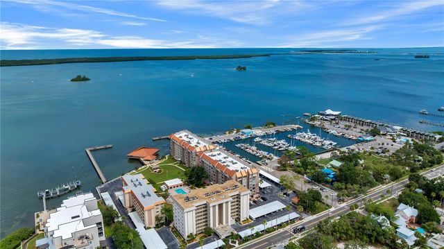 622 EDGEWATER DRIVE 823, Dunedin, FL 34698