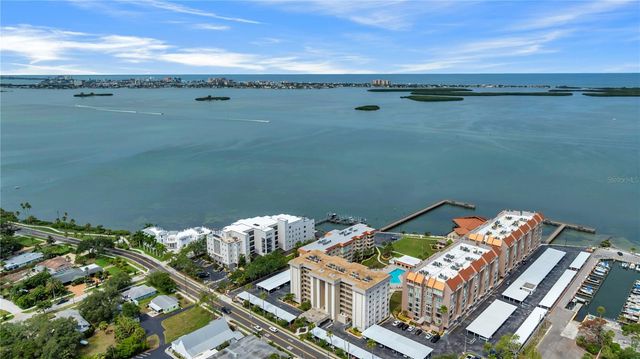 622 EDGEWATER DRIVE 823, Dunedin, FL 34698