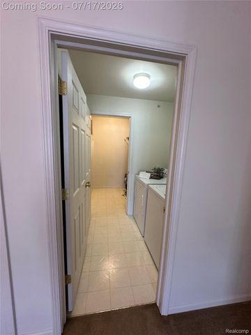 5210 Addington Drive, Commerce Charter Township, MI 48390