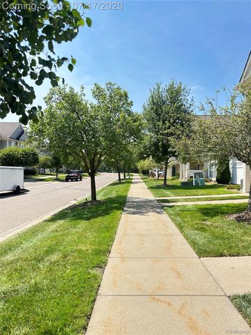 5210 Addington Drive, Commerce Charter Township, MI 48390