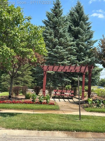 5210 Addington Drive, Commerce Charter Township, MI 48390
