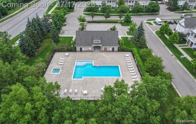 5210 Addington Drive, Commerce Charter Township, MI 48390