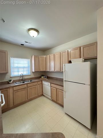5210 Addington Drive, Commerce Charter Township, MI 48390