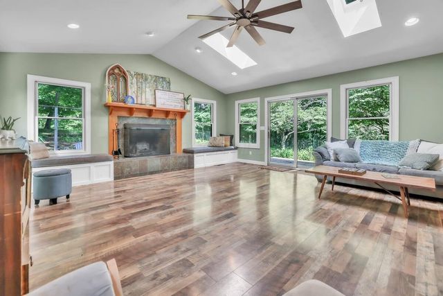 1795 Welsh Hills Road NE, Granville, OH 43023