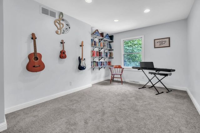 1795 Welsh Hills Road NE, Granville, OH 43023