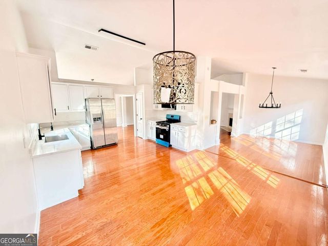 557 Vickers Lane, Locust Grove, GA 30248