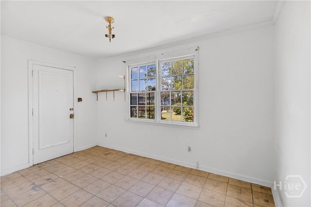 215 W 59th Street, Savannah, GA 31405