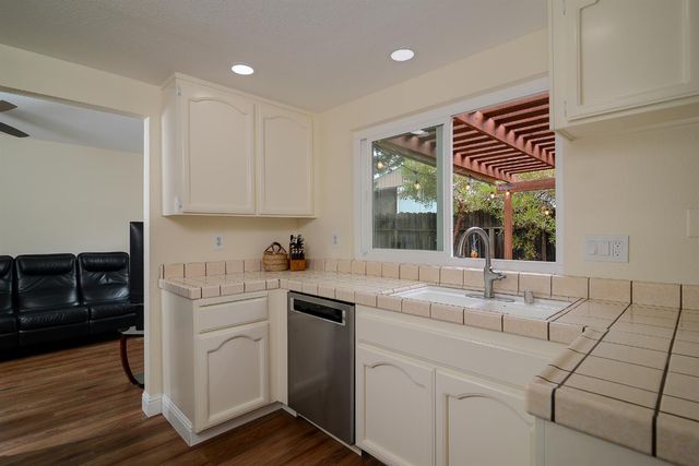 10583 Home Ranch Ct, Rancho Cordova, CA 95670