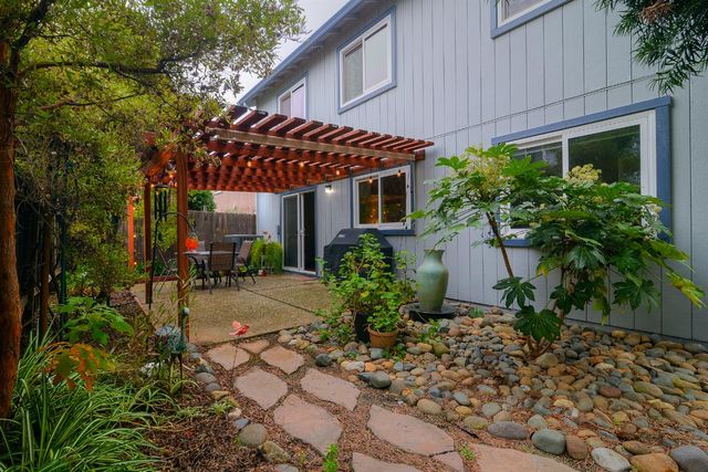 10583 Home Ranch Ct, Rancho Cordova, CA 95670