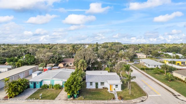172 Woodland Avenue, Cocoa Beach, FL 32931