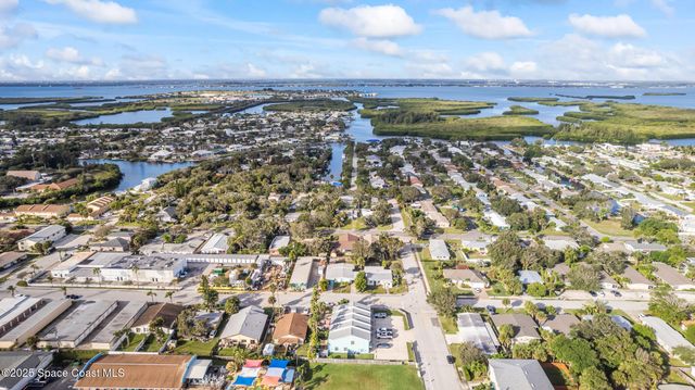 172 Woodland Avenue, Cocoa Beach, FL 32931