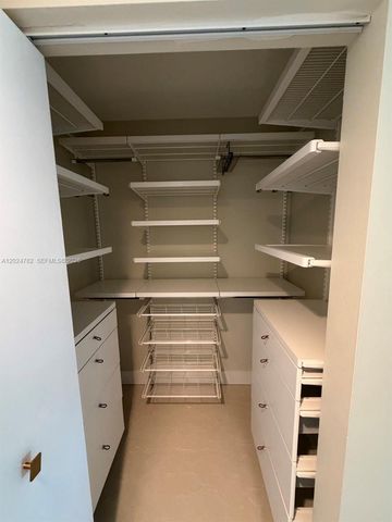 1155 Brickell Bay Dr 2108, Miami, FL 33131