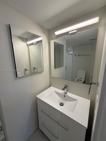 1155 Brickell Bay Dr 2108, Miami, FL 33131