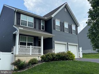 1275 DIETZ RD, Red Lion, PA 17356