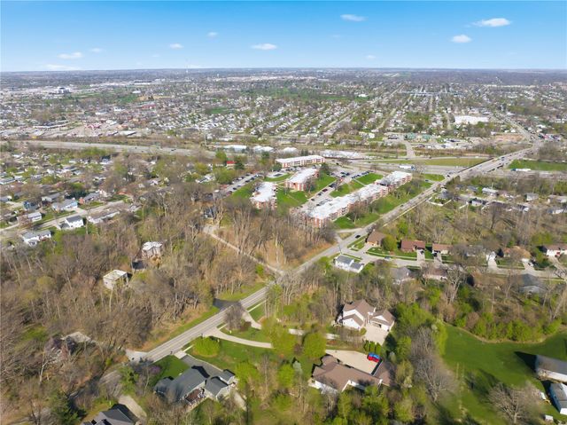 2140 Glass Road NE, Cedar Rapids, IA 52402