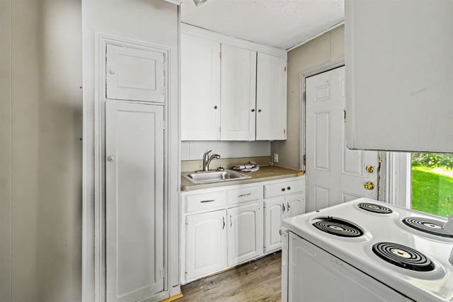 533 E 12 Street, Flint, MI 48503