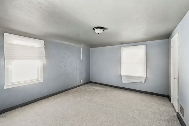 533 E 12 Street, Flint, MI 48503