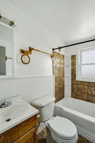 533 E 12 Street, Flint, MI 48503