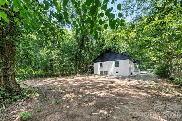 2500 Markham Court, Charlotte, NC 28205