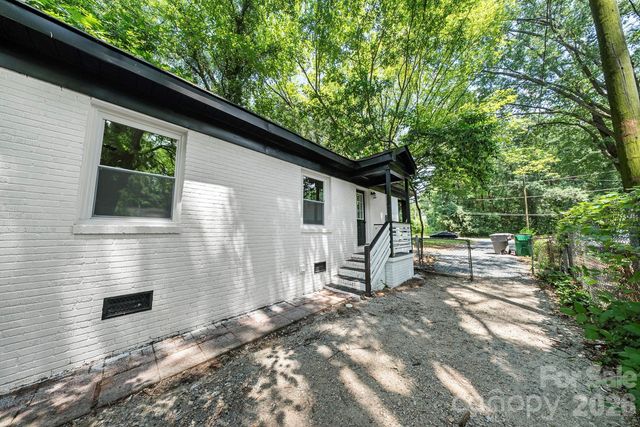 2500 Markham Court, Charlotte, NC 28205