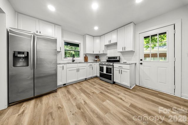 2500 Markham Court, Charlotte, NC 28205