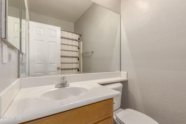 3078 S SOUTHWIND Drive, Gilbert, AZ 85295