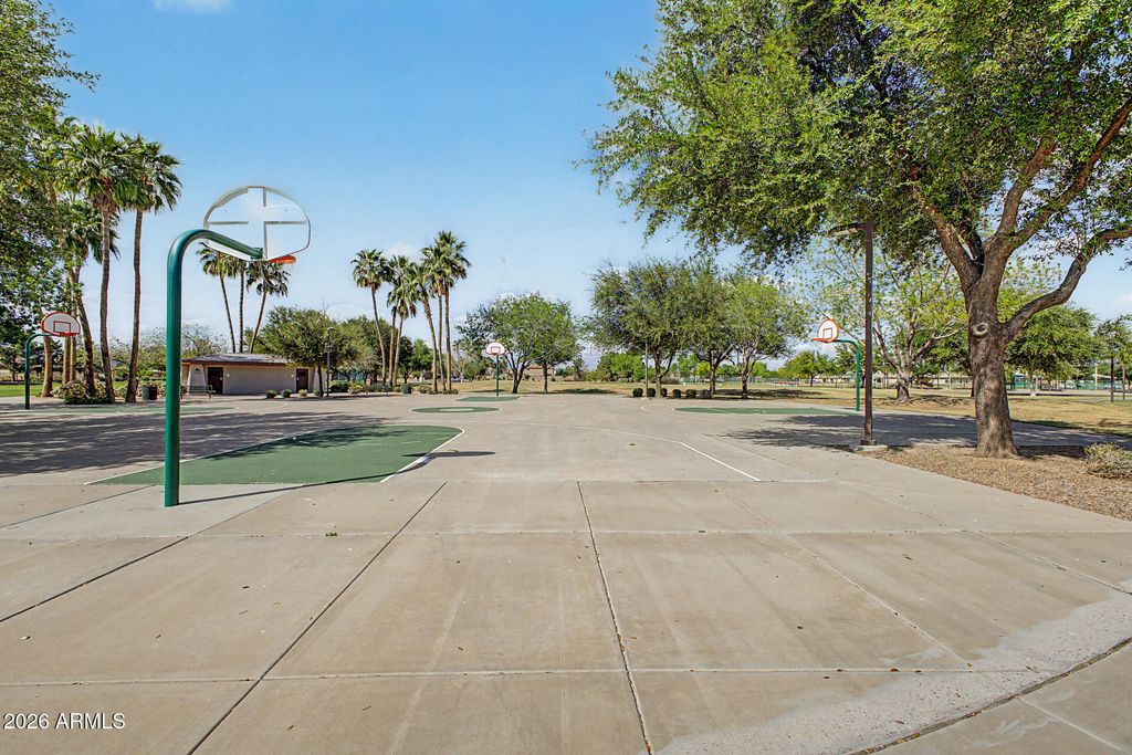 Image 49 of property listing at 3078 S SOUTHWIND Drive, Gilbert, AZ 85295